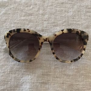 Ett twa Anthroplogie Sunglasses tortoise shell